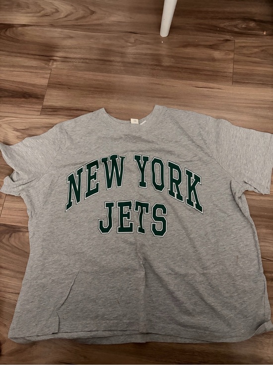 H&M Tops - H&M NEW YORK JETS Gray Arch Logo Tee